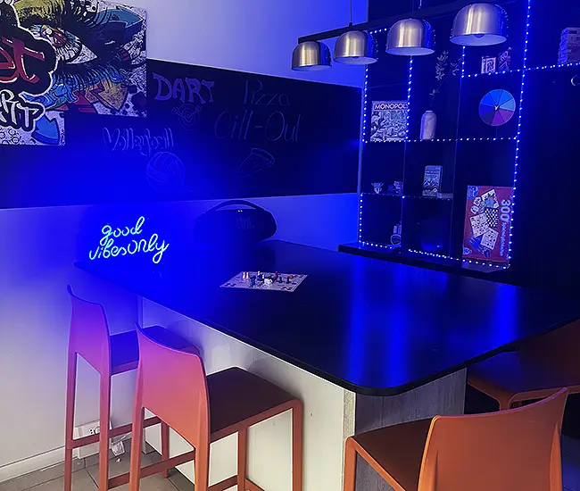 interno locali teen club la rocca camping village